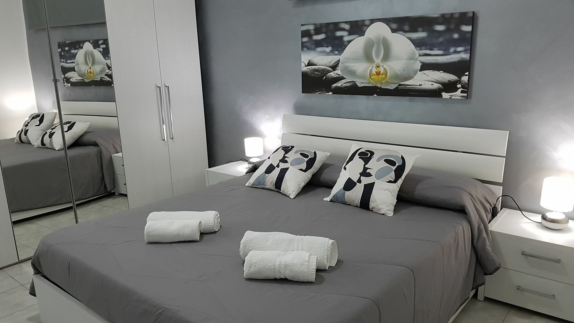 Ch Exclusive Apartments เชฟาลู ภายนอก รูปภาพ